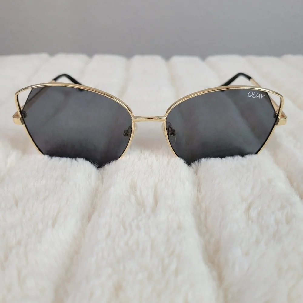 QUAY // ltd ed cut-out cateye sunglasses gold frames smoke lenses